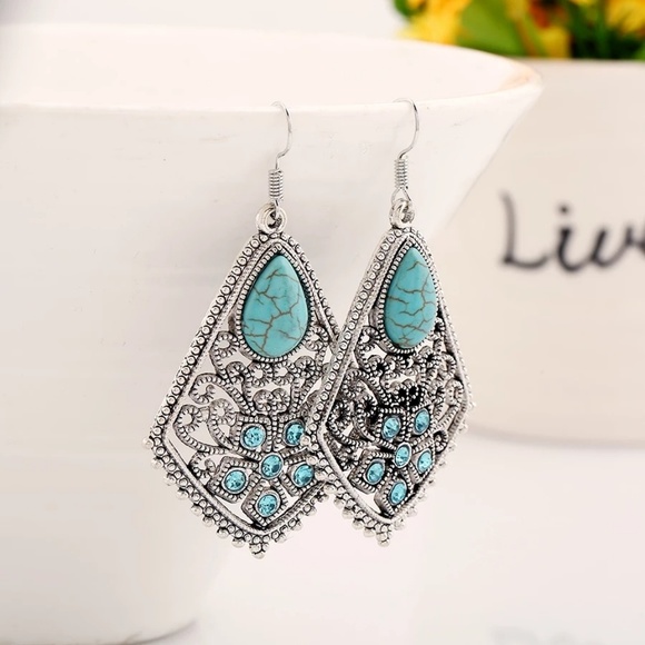 Luxe Boho Tropics Jewelry - Lace Turquoise Gemstone Teardrop Earrings